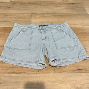Prana Pocket Stretch railroad striped Tess Shorts blue white size 6‎